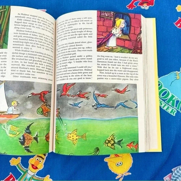 Vintage Walt Disney’s Story Land Golden Book of 55 Illustrated Stories - Picture 5 of 8